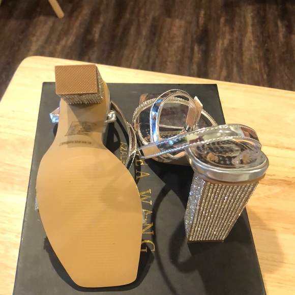 Silver Metallic Sandals - Picture 6 of 7